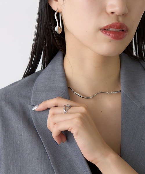 COLONY 2139（コロニートゥーワンスリーナイン）の「ループラインノットステンレスリング（リング・レディース・シルバー/ゴールド・FREE）」の9枚目の写真