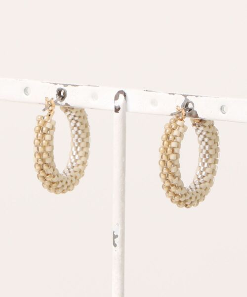 tone(トーン)の「【3pan】フープピアス(MA)(ピアス(両耳用)・レディース・アイボリー/ネイビー/レッド/グリーン/ブラウン・FREE)」の6枚目の写真