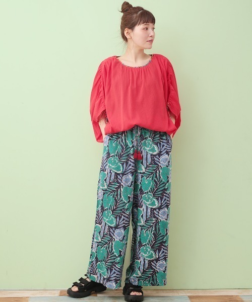 チチカカ（チチカカ）の「Rico エコフレンドリーダイ ブロックプリントリーフフラワーパンツ（その他パンツ・レディース・ブラック/ベージュ・FREE）」の3枚目の写真