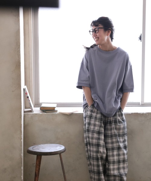 soulberry(ソウルベリー)の「イチモク!な、無地Tシャツ(Tシャツ/カットソー・レディース・スミクロ/キャメル/プラム/キナリ・LL/L/4L/3L/M)」の5枚目の写真