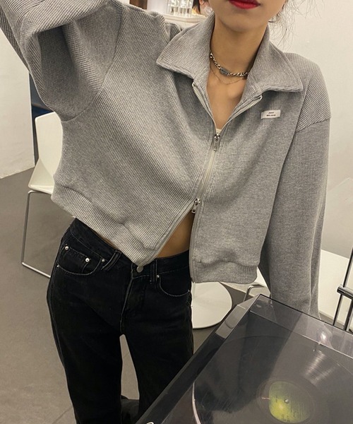 VIBGYOR(ヴィブジョー)の「HALEY PESCA/襟付きショート丈 ジップ ジャケット(カーディガン/ボレロ・レディース・ホワイト/グレー/ブラック・MEDIUM/LARGE/X-LARGE)」の16枚目の写真