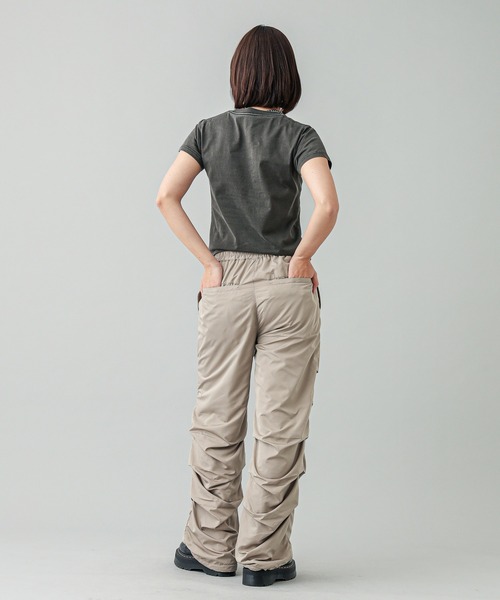 X-girl(エックスガール)の「GALAXY LOGO S/S BABY TEE(Tシャツ/カットソー・レディース・ブラック/オリーブ/ホワイト・S/M)」の19枚目の写真