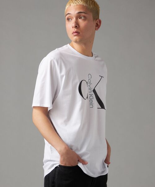 Calvin Klein（カルバン・クライン）の「【ユニセックス】ショートスリーブ テクストモノグラム クルーネックTシャツ（Tシャツ/カットソー・メンズ・ネイビー/ベージュ/ホワイト/ブラック・XL/S/L/M）」の9枚目の写真