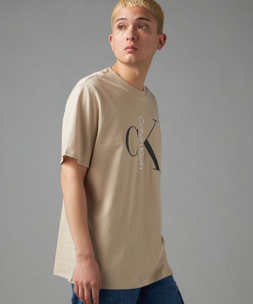 Calvin Klein（カルバン・クライン）の「【ユニセックス】ショートスリーブ テクストモノグラム クルーネックTシャツ（Tシャツ/カットソー・メンズ・ネイビー/ベージュ/ホワイト/ブラック・XL/S/L/M）」の19枚目の写真