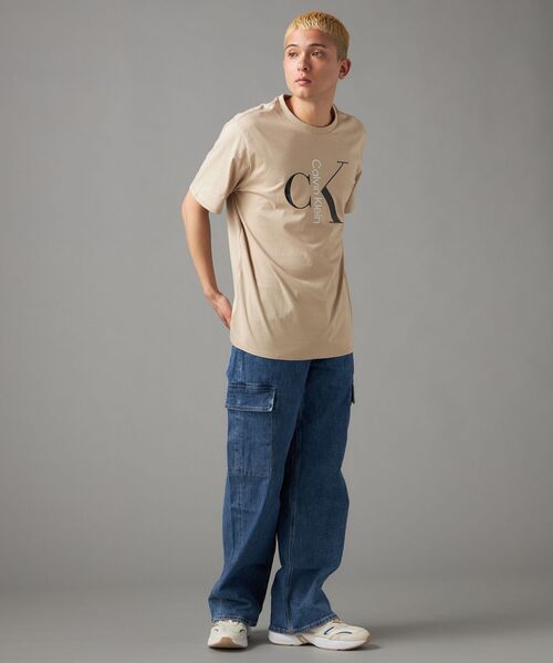 Calvin Klein（カルバン・クライン）の「【ユニセックス】ショートスリーブ テクストモノグラム クルーネックTシャツ（Tシャツ/カットソー・メンズ・ネイビー/ベージュ/ホワイト/ブラック・XL/S/L/M）」の21枚目の写真