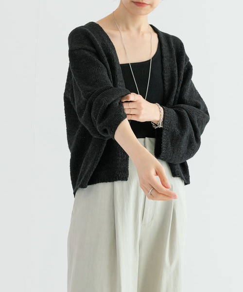 URBAN RESEARCH(アーバンリサーチ)の「ラメブークレカーディガン(カーディガン/ボレロ・レディース・アイボリー/ブラック/レッド・FREE)」の1枚目の写真