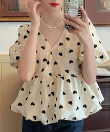 gossip！ロサンゼルス | Vネック ハート柄パフスリーブトップス(シャツ/ブラウス)