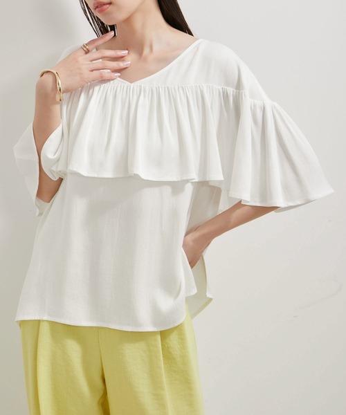 VIS（ビス）の「【前後2WAY】ラッフルブラウス（シャツ/ブラウス・レディース・オフホワイト/ブラック/ライトグリーン・FREE）」の2枚目の写真