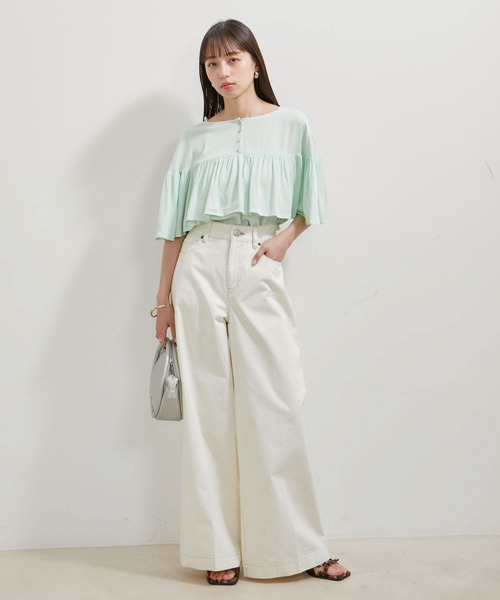 VIS（ビス）の「【前後2WAY】ラッフルブラウス（シャツ/ブラウス・レディース・オフホワイト/ブラック/ライトグリーン・FREE）」の8枚目の写真