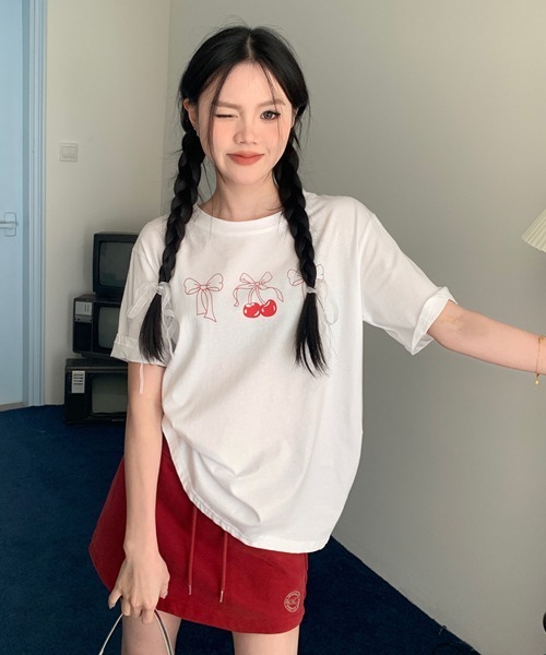 Mayree(メイリー)の「【Mayree】シンプル リボン さくらんぼ チェリー Tシャツ(Tシャツ/カットソー・レディース・ホワイト/グレー・FREE)」の1枚目の写真