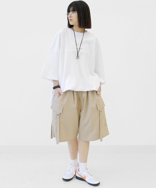 minsobi（ミンソビ）の「フィンガープリントTビッグシルエットT半袖 ユニセックストップス Tシャツワンピース（Tシャツ/カットソー・メンズ・ホワイト/ブラック・FREE）」の3枚目の写真