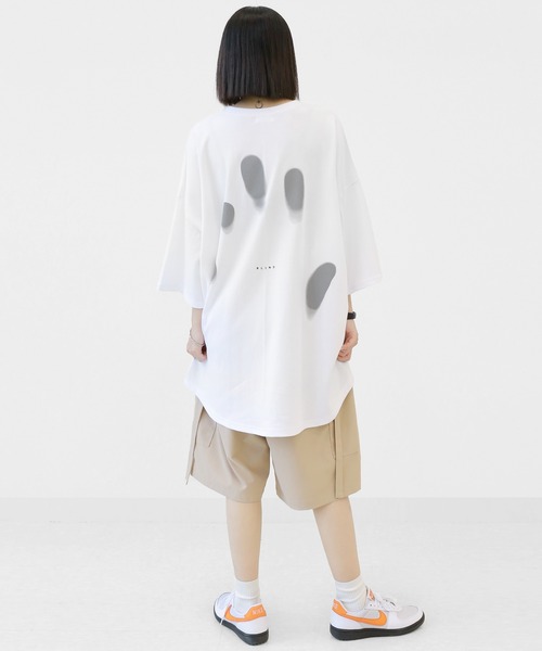 minsobi（ミンソビ）の「フィンガープリントTビッグシルエットT半袖 ユニセックストップス Tシャツワンピース（Tシャツ/カットソー・メンズ・ホワイト/ブラック・FREE）」の16枚目の写真
