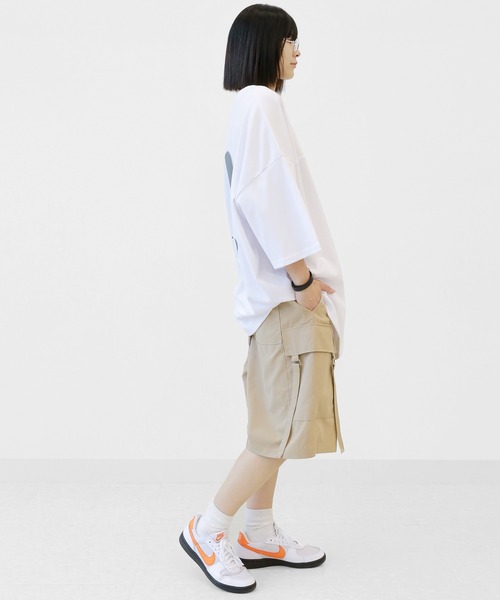 minsobi（ミンソビ）の「フィンガープリントTビッグシルエットT半袖 ユニセックストップス Tシャツワンピース（Tシャツ/カットソー・メンズ・ホワイト/ブラック・FREE）」の14枚目の写真