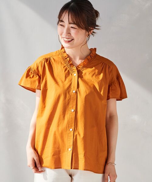 le.coeur blanc(ルクールブラン)の「Vネックシャーリングフリルスリーブブラウス(シャツ/ブラウス・レディース・ブラック/オフホワイト/オレンジ・38)」の5枚目の写真