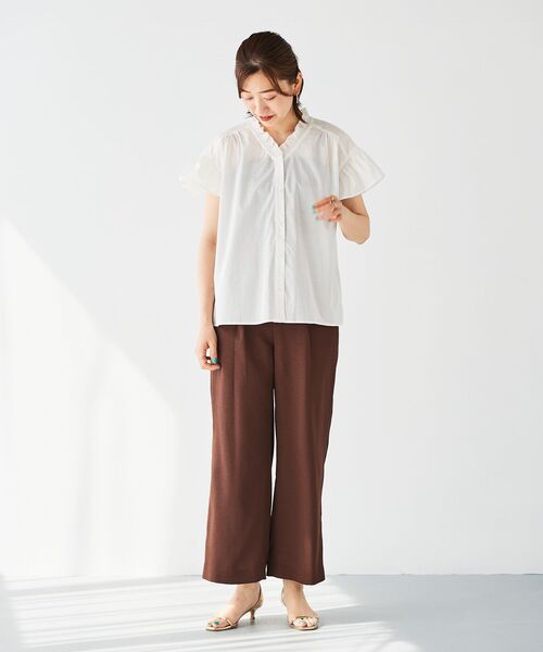 le.coeur blanc(ルクールブラン)の「Vネックシャーリングフリルスリーブブラウス(シャツ/ブラウス・レディース・ブラック/オフホワイト/オレンジ・38)」の19枚目の写真