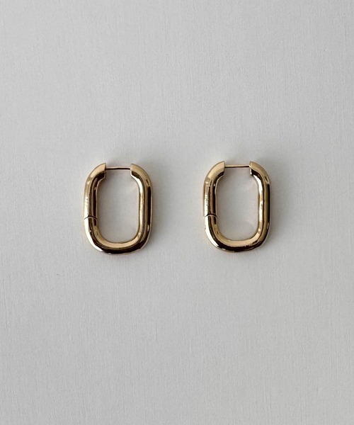 CANAL JEAN(キャナルジーン)の「Pt レクタングルピアス large(ピアス(両耳用)・レディース・シルバー/ゴールド・ONE SIZE)」の9枚目の写真