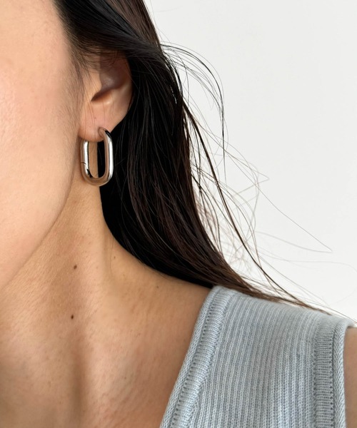 CANAL JEAN(キャナルジーン)の「Pt レクタングルピアス large(ピアス(両耳用)・レディース・シルバー/ゴールド・ONE SIZE)」の3枚目の写真