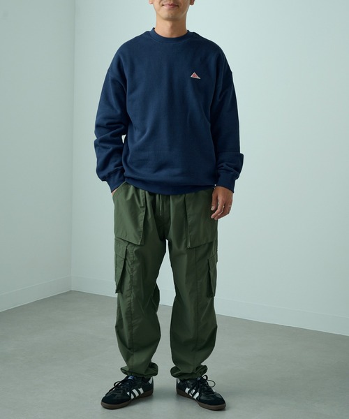 KELTY（ケルティ）の「【KELTY】限定別注 ワンポイントビンテージロゴ ビッグシルエットクルーネックスウェット（スウェット・レディース・ネイビー/ブラック/オリーブ/グレー/オフホワイト/チャコールグレー・XS/S/M/L）」の21枚目の写真