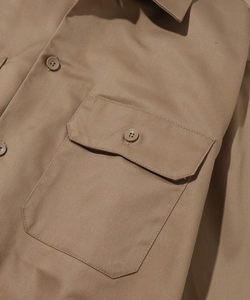 Dickies（ディッキーズ）の「【GENUINE DICKIES/ジェニュインディッキーズ】ツイル 長袖 ワークシャツ（シャツ/ブラウス・メンズ・チャコールグレー/ブラック/カーキ/ベージュ・M/L/XL）」の7枚目の写真