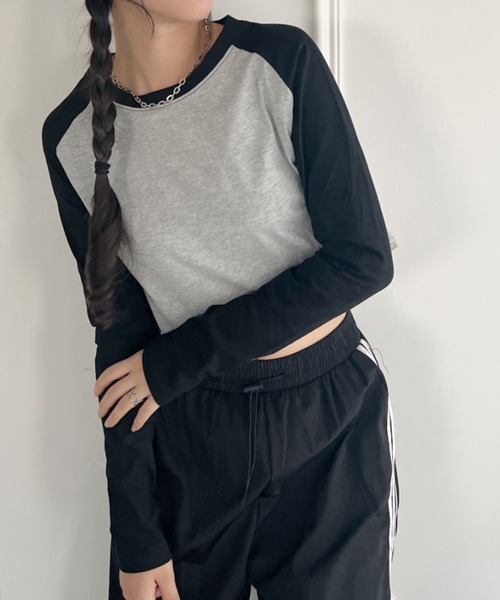 √nuage(ルートニュアージュ)の「シンプルラグランショートトップス(Tシャツ/カットソー・レディース・ホワイト/グレー・FREE)」の5枚目の写真
