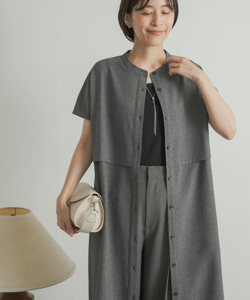 URBAN RESEARCH DOORS(アーバンリサーチドアーズ)の「『UR TECH DRYLUXE』レイヤードライクシャツワンピース(ワンピース・レディース・チャコールグレー/カーキ・MEDIUM)」の3枚目の写真