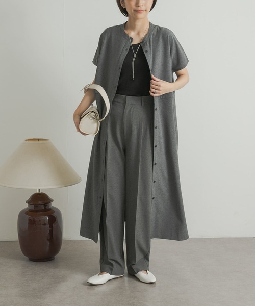 URBAN RESEARCH DOORS(アーバンリサーチドアーズ)の「『UR TECH DRYLUXE』レイヤードライクシャツワンピース(ワンピース・レディース・チャコールグレー/カーキ・MEDIUM)」の6枚目の写真