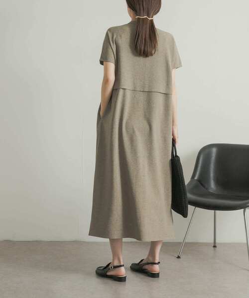 URBAN RESEARCH DOORS(アーバンリサーチドアーズ)の「『UR TECH DRYLUXE』レイヤードライクシャツワンピース(ワンピース・レディース・チャコールグレー/カーキ・MEDIUM)」の19枚目の写真