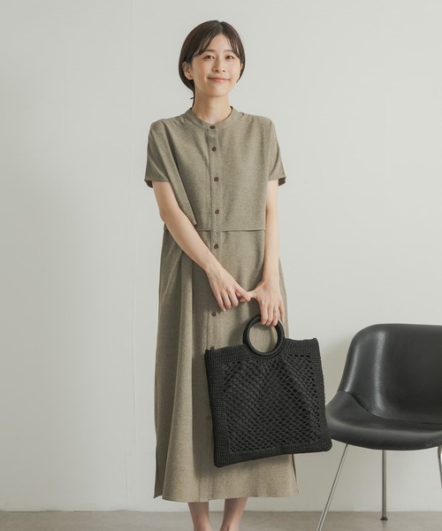 URBAN RESEARCH DOORS(アーバンリサーチドアーズ)の「『UR TECH DRYLUXE』レイヤードライクシャツワンピース(ワンピース・レディース・チャコールグレー/カーキ・MEDIUM)」の21枚目の写真