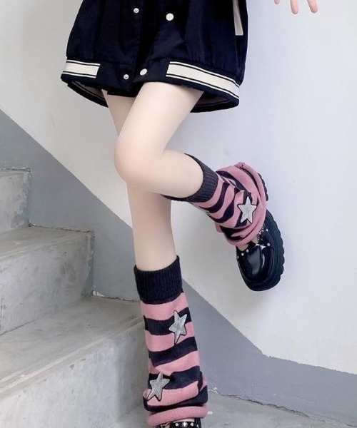 lilful(リルフル)の「【カラバリ豊富な19色展開!推し活にもおすすめ♪】【新色追加】アソート シンプルレッグウォーマー 細見え 寒さ対策(レッグウォーマー・レディース・ブラック/グレー系その他/ホワイト×ブラック/グレー/パープル/ホワイト/レッド/ブラック系その他/ホワイト系その他/グレー系その他2/ブラウン系その他/ピンク系その他/ホワイト系その他2/ブラック系その他3/グレー系その他4/グレー系その他3/パープル系その他/ホワイト系その他3/レッド系その他・F)」の17枚目の写真