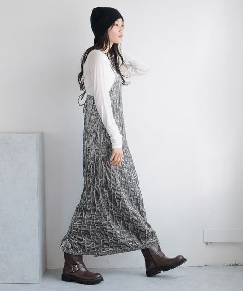 LOWRYS FARM（ローリーズファーム）の「ウネウネベロアワンピース　143088（ワンピース・レディース・ブラウン/グレー/ブラック/ブラック系その他/ベージュ・FREE）」の12枚目の写真
