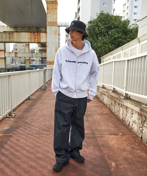 FFEIN(フェイン)の「【FFEIN(フェイン)】センターロゴ刺繍ジップパーカー / 短丈 ジップパーカー フルジップ 裏起毛 オーバーサイズ フーディ(パーカー・メンズ・ネイビー/ブラック/ワイン/アッシュグレー・SMALL/MEDIUM/LARGE)」の22枚目の写真