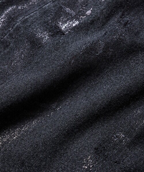 FREAK'S STORE(フリークスストア)の「FREAK’S STORE/フリークスストア 箔プリント ツイステッド カーブデニムパンツ(デニムパンツ・メンズ・ブラック/ブルー・LARGE/MEDIUM)」の22枚目の写真