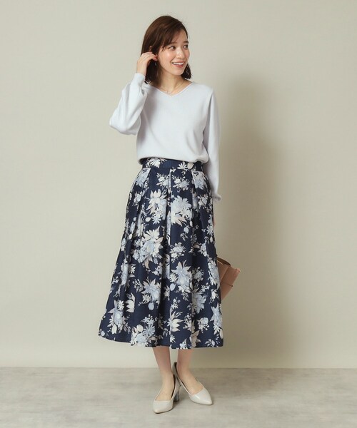 ITS'DEMO（イッツデモ）の「◆【手洗い可／後ろウエストゴム】シャンタン花柄スカート（スカート・レディース・ブラウン系1/ネイビー系/ブルー系・00）」の5枚目の写真