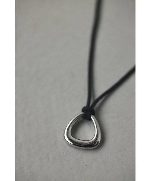 STYLEMIXER（スタイルミキサー）の「コードモチーフネックレス（ネックレス・レディース・ゴールド/シルバー・FREE）」の3枚目の写真