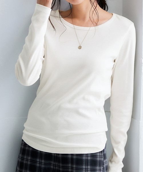 nissen(ニッセン)の「UVカット綿100%フライス素材クルーネック長袖Tシャツ(Tシャツ/カットソー・レディース・グリーン/グリーン系その他/ブルー/ブラック/オフホワイト/チャコール・S/M/LL/L/3L)」の1枚目の写真