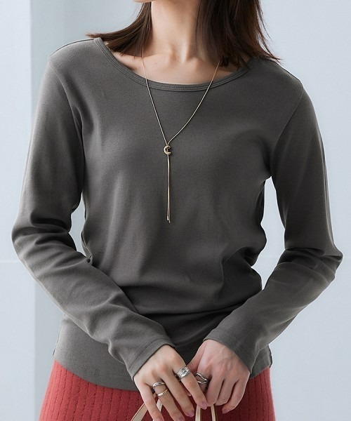 nissen(ニッセン)の「UVカット綿100%フライス素材クルーネック長袖Tシャツ(Tシャツ/カットソー・レディース・グリーン/グリーン系その他/ブルー/ブラック/オフホワイト/チャコール・S/M/LL/L/3L)」の3枚目の写真