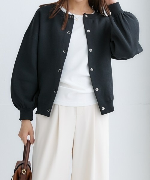 nissen(ニッセン)の「UVカット綿100%フライス素材クルーネック長袖Tシャツ(Tシャツ/カットソー・レディース・グリーン/グリーン系その他/ブルー/ブラック/オフホワイト/チャコール・S/M/LL/L/3L)」の17枚目の写真