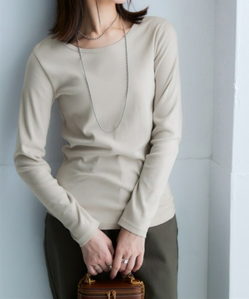 nissen(ニッセン)の「UVカット綿100%フライス素材クルーネック長袖Tシャツ(Tシャツ/カットソー・レディース・グリーン/グリーン系その他/ブルー/ブラック/オフホワイト/チャコール・S/M/LL/L/3L)」の7枚目の写真