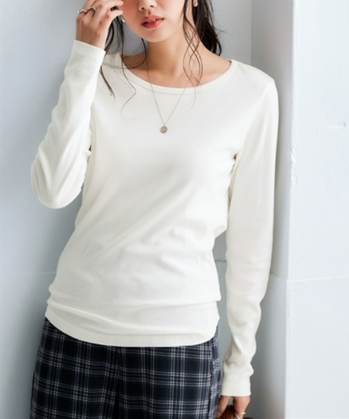 nissen(ニッセン)の「UVカット綿100%フライス素材クルーネック長袖Tシャツ(Tシャツ/カットソー・レディース・グリーン/グリーン系その他/ブルー/ブラック/オフホワイト/チャコール・S/M/LL/L/3L)」の21枚目の写真