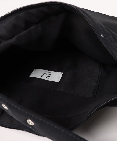3.3 Field Trip （3.3フィールドトリップ）の「【UNISEX】3.3 Field Trip／ポケット付き ナイロンバッグ（ショルダーバッグ・レディース・ブラック/アイボリー・0）」の20枚目の写真