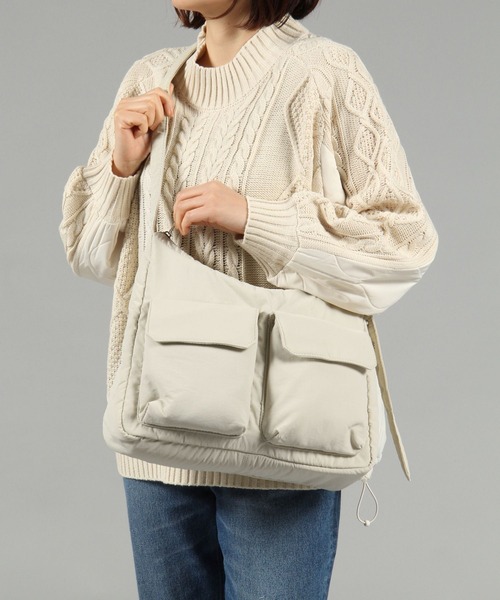 3.3 Field Trip （3.3フィールドトリップ）の「【UNISEX】3.3 Field Trip／ポケット付き ナイロンバッグ（ショルダーバッグ・レディース・ブラック/アイボリー・0）」の14枚目の写真