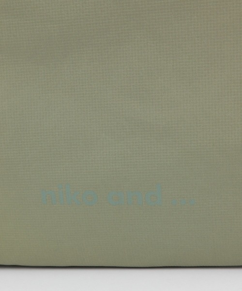 niko and...（ニコアンド）の「オリジナルニコロゴ切り替えトートバッグ（トートバッグ・レディース・カーキ/アイボリー・0）」の6枚目の写真