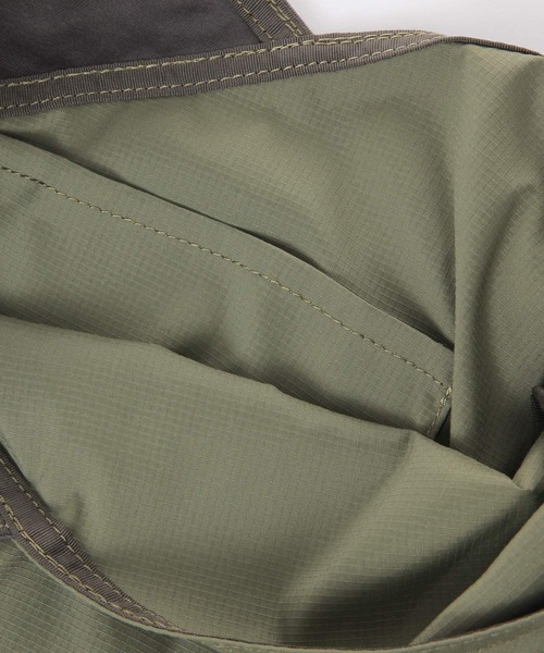 niko and...（ニコアンド）の「オリジナルニコロゴ切り替えトートバッグ（トートバッグ・レディース・カーキ/アイボリー・0）」の5枚目の写真