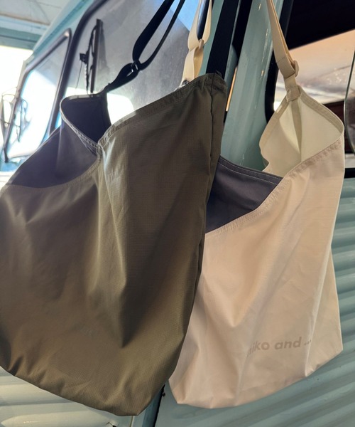 niko and...（ニコアンド）の「オリジナルニコロゴ切り替えトートバッグ（トートバッグ・レディース・カーキ/アイボリー・0）」の19枚目の写真