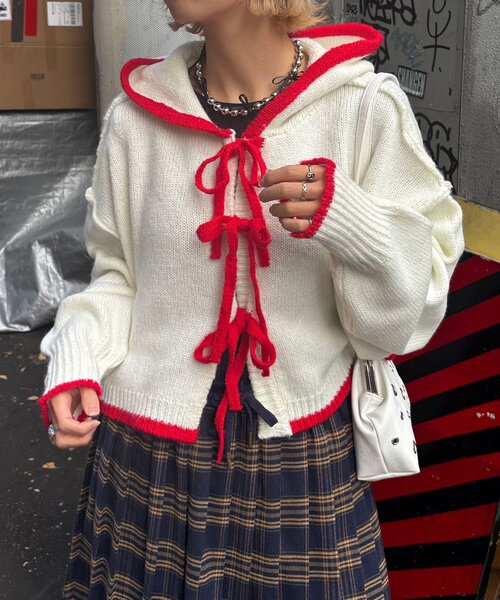 CIAOPANIC(チャオパニック)の「配色リボンニットフーディー(ニット/セーター・レディース・ベージュ/レッド/ブラウン/ブルー/オフホワイト/グレー・ONE SIZE)」の10枚目の写真