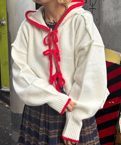 CIAOPANIC(チャオパニック)の「配色リボンニットフーディー(ニット/セーター・レディース・ベージュ/レッド/ブラウン/ブルー/オフホワイト/グレー・ONE SIZE)」の11枚目の写真