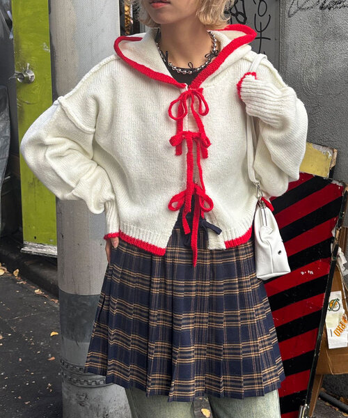 CIAOPANIC(チャオパニック)の「配色リボンニットフーディー(ニット/セーター・レディース・ベージュ/レッド/ブラウン/ブルー/オフホワイト/グレー・ONE SIZE)」の12枚目の写真