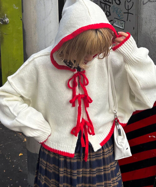 CIAOPANIC(チャオパニック)の「配色リボンニットフーディー(ニット/セーター・レディース・ベージュ/レッド/ブラウン/ブルー/オフホワイト/グレー・ONE SIZE)」の13枚目の写真