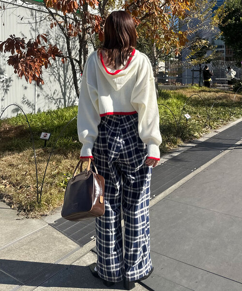 CIAOPANIC(チャオパニック)の「配色リボンニットフーディー(ニット/セーター・レディース・ベージュ/レッド/ブラウン/ブルー/オフホワイト/グレー・ONE SIZE)」の20枚目の写真