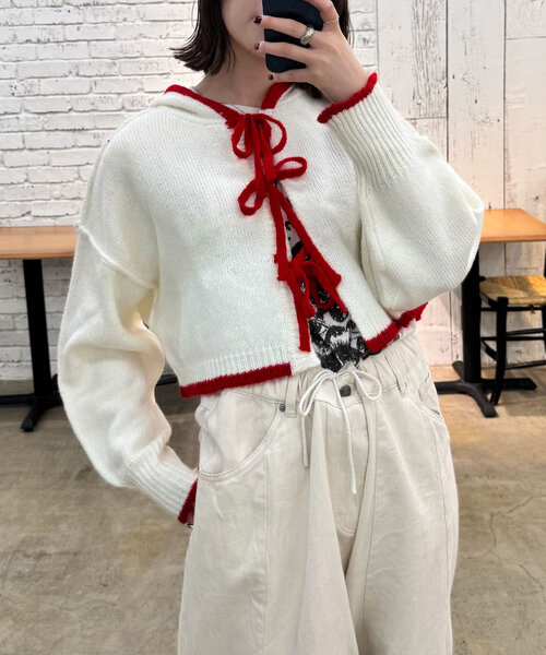 CIAOPANIC(チャオパニック)の「配色リボンニットフーディー(ニット/セーター・レディース・ベージュ/レッド/ブラウン/ブルー/オフホワイト/グレー・ONE SIZE)」の21枚目の写真